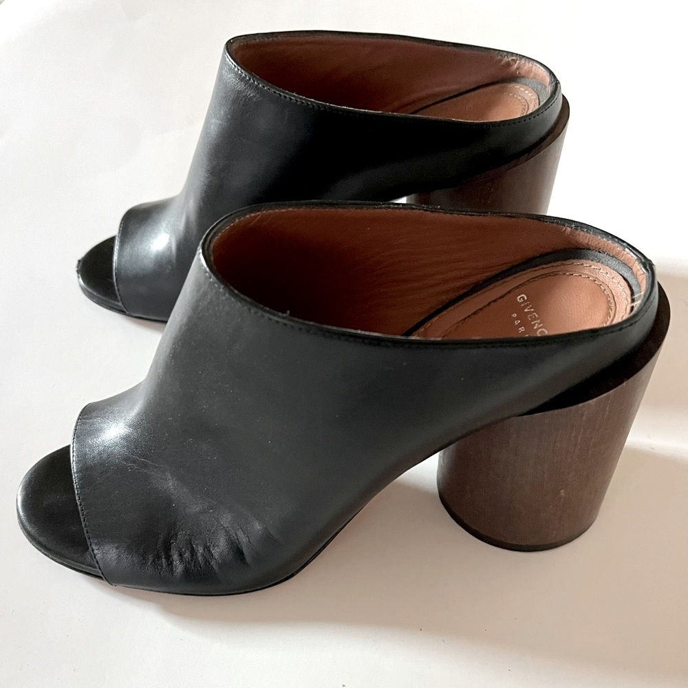 Givenchy healed mule leather sandal womens size 7